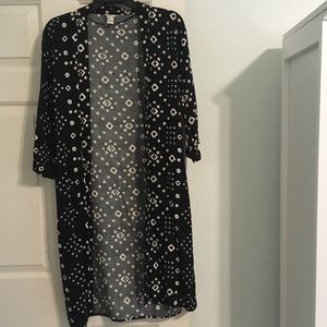 Forever 21 Black and White Kimono